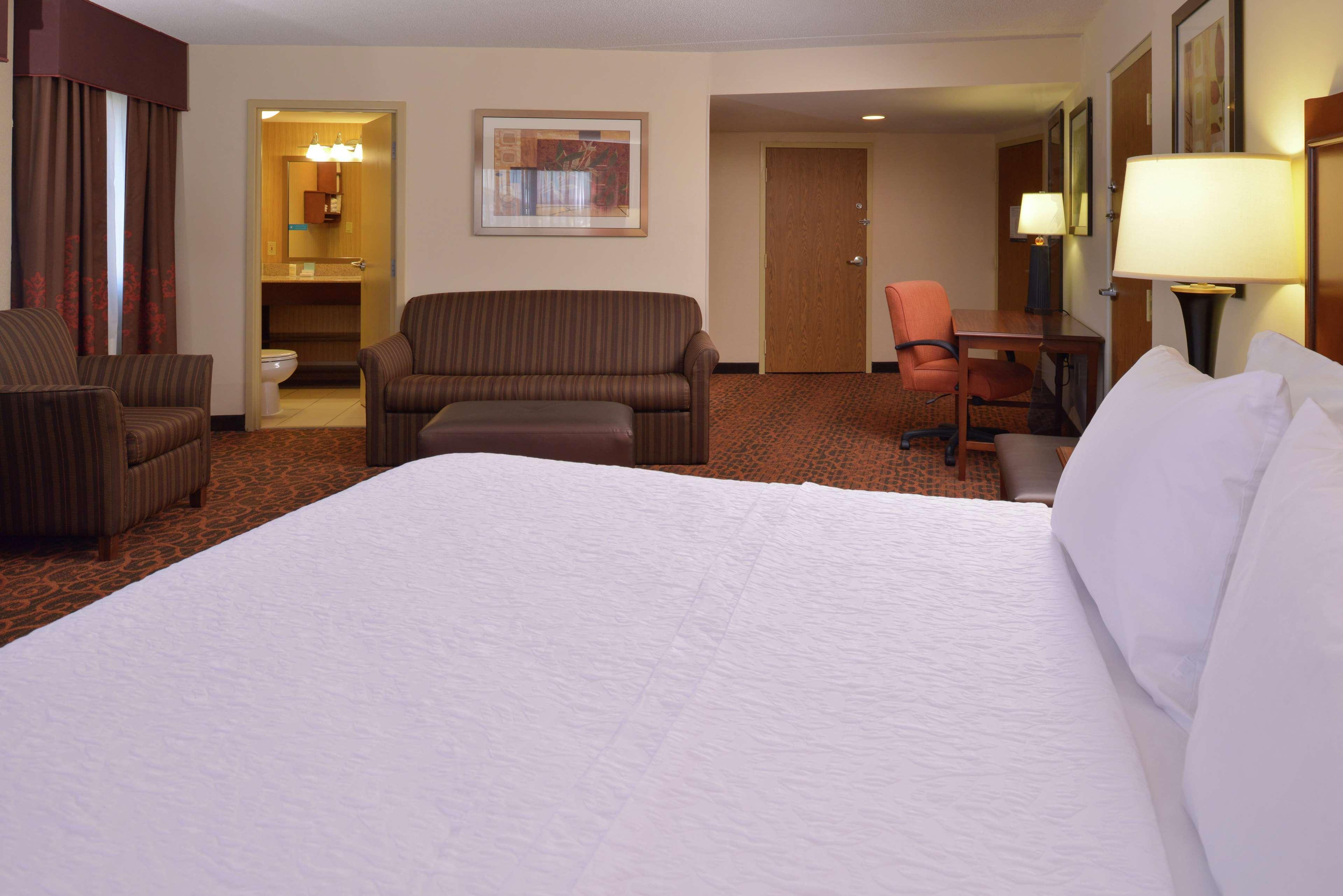 Hampton Inn Frederick Exterior foto