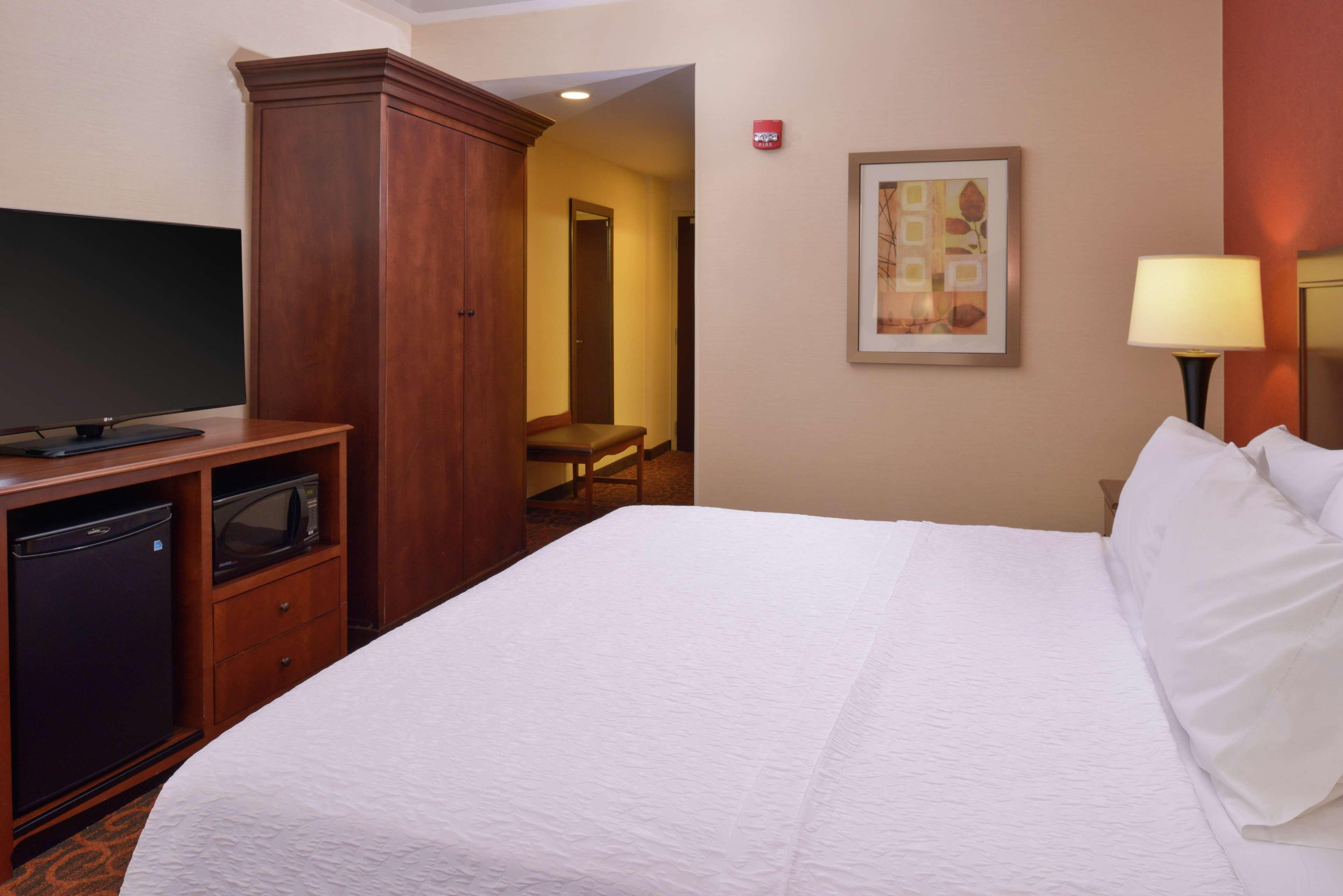 Hampton Inn Frederick Exterior foto