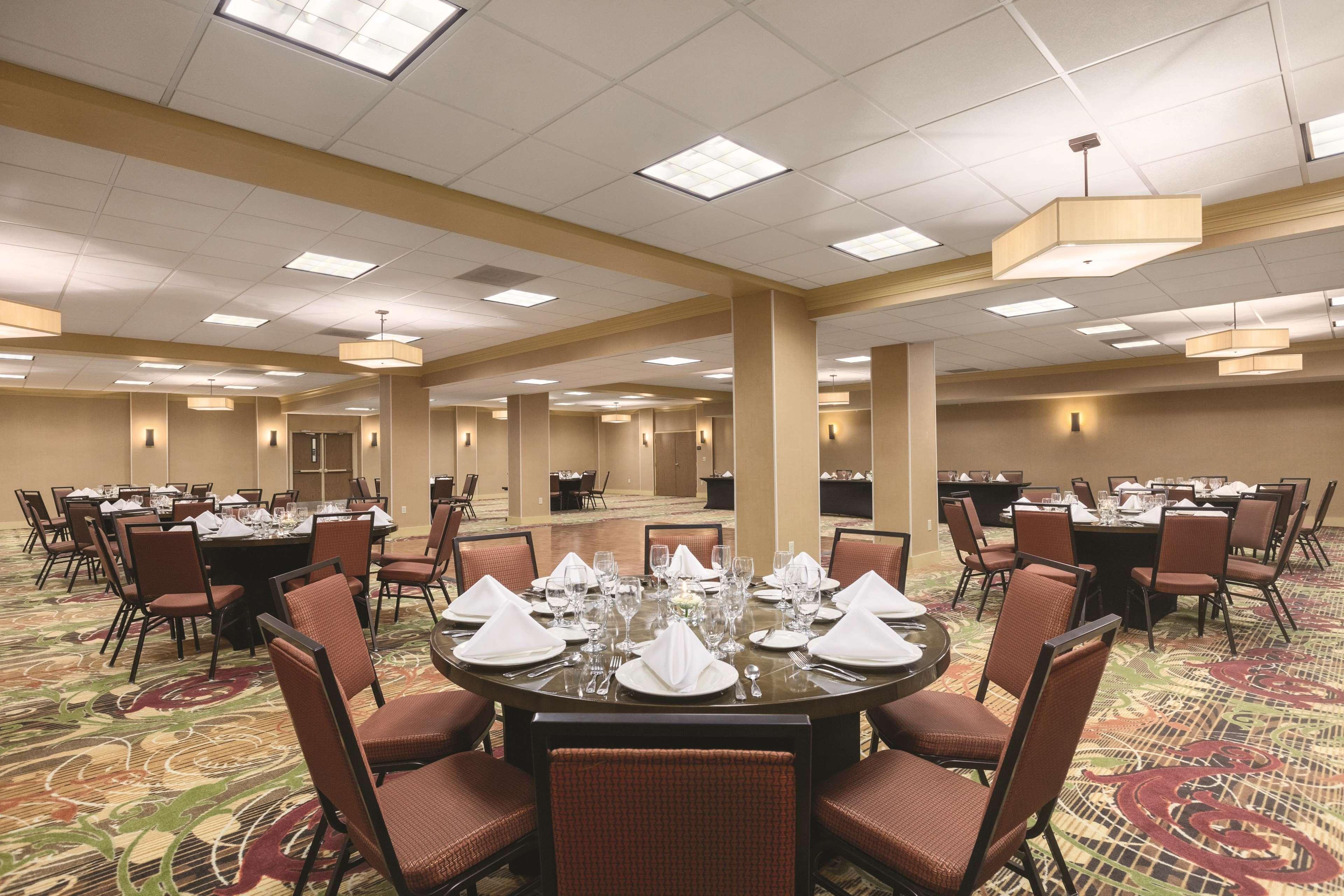 Hampton Inn Frederick Exterior foto