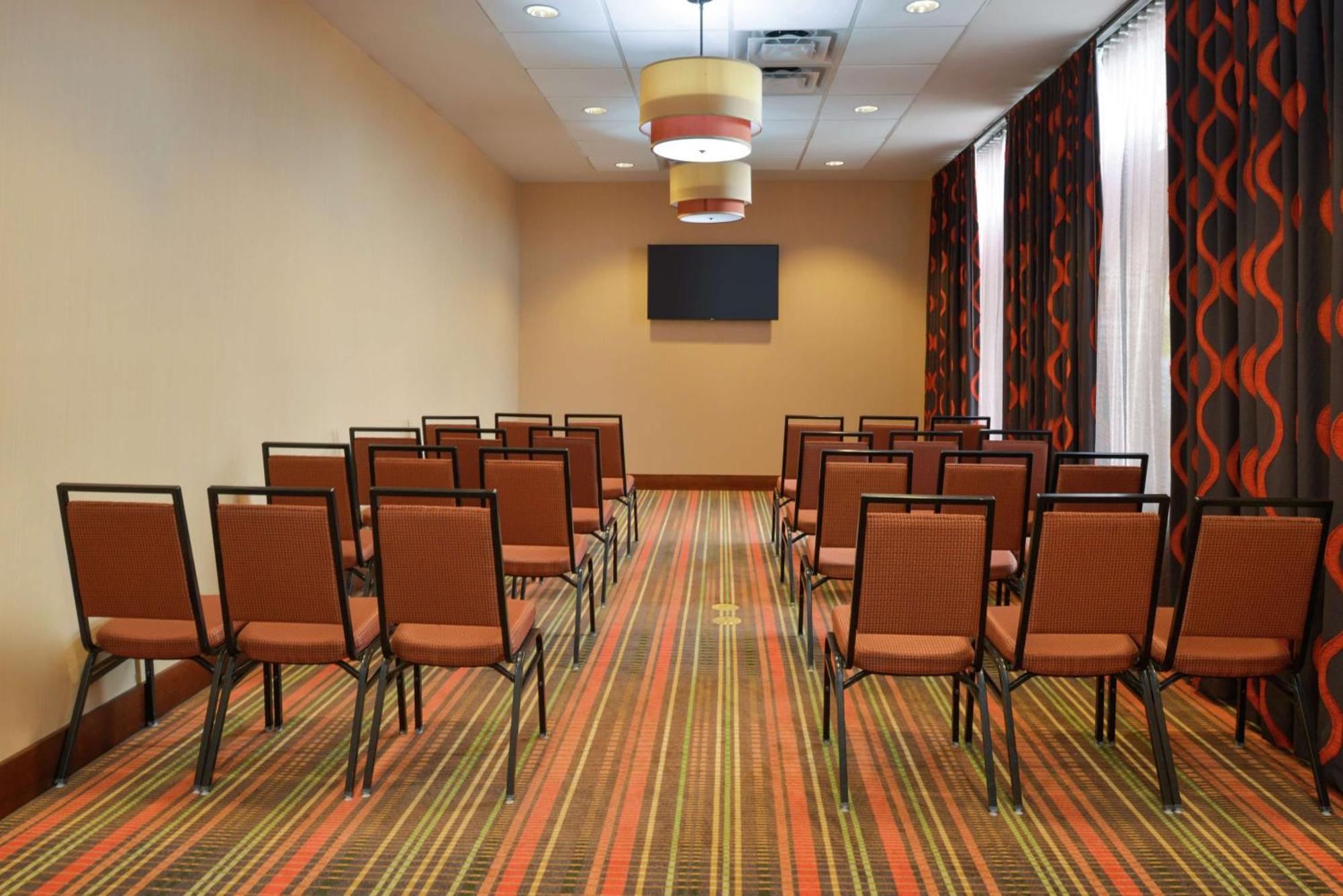 Hampton Inn Frederick Exterior foto