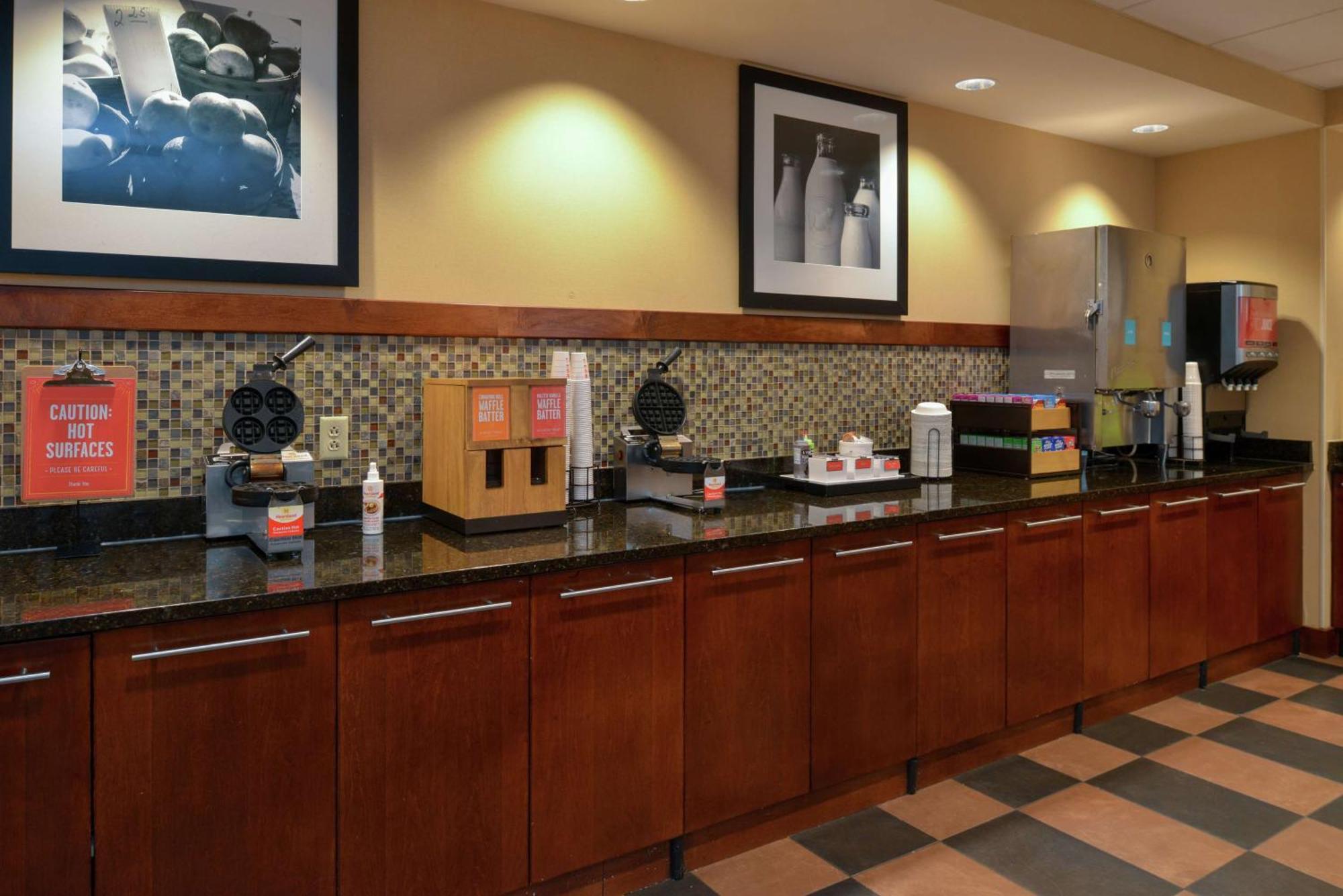 Hampton Inn Frederick Exterior foto